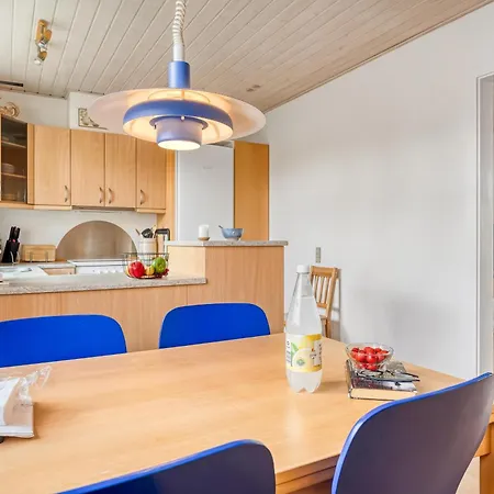 Charming Townhouse From 1877, Located In The Middle Of Only 100 Meters From The Harbor 度假居 Logstor