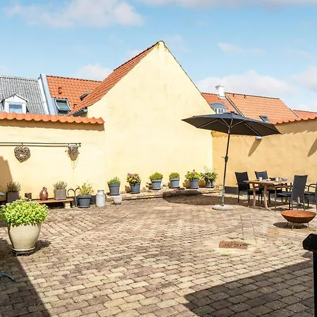 度假居 Charming Townhouse From 1877, Located In The Middle Of Only 100 Meters From The Harbor Logstor