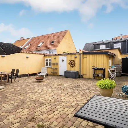 Charming Townhouse From 1877, Located In The Middle Of Only 100 Meters From The Harbor * Logstor