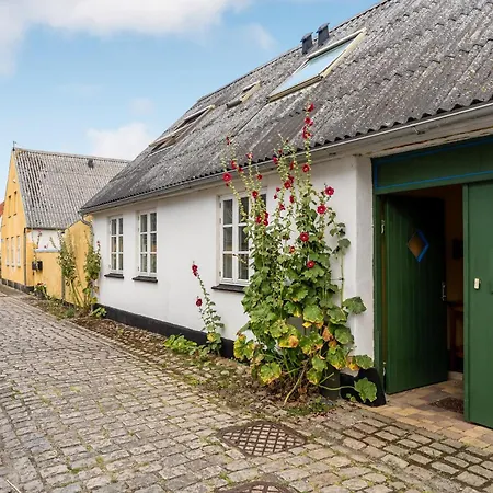 Charming Townhouse From 1877, Located In The Middle Of Only 100 Meters From The Harbor * Logstor