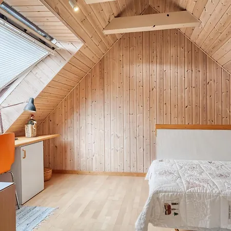 度假居 Charming Townhouse From 1877, Located In The Middle Of Only 100 Meters From The Harbor